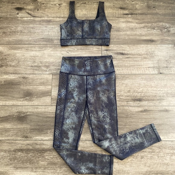 Foil Snake skin bra & legging set. new, but I cut the tags off I order to resale - Picture 1 of 1